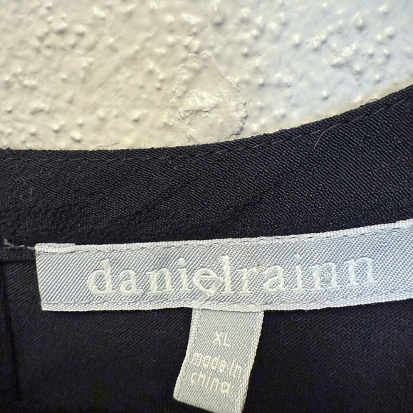 Danielrainne Black Crochet Keyhole Sleeveless Tank Top Size XL - Picture 5 of 7